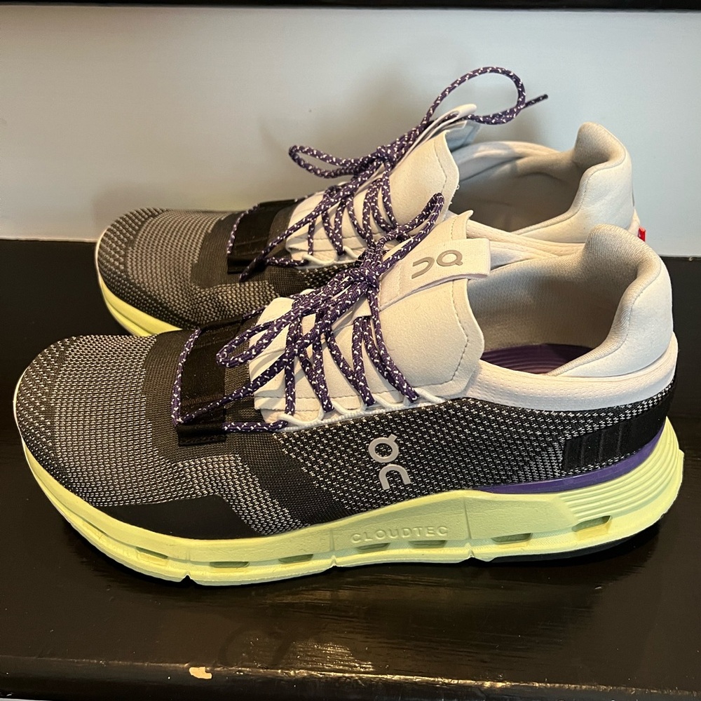 On Cloudnova mens running sneakers